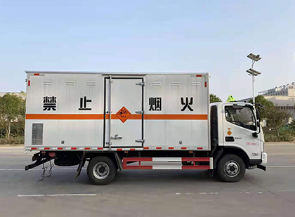 阿拉善爆破器材运输车