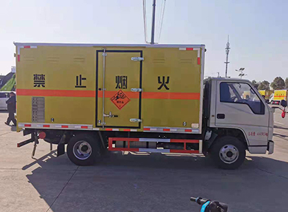 阿拉善爆破器材运输车